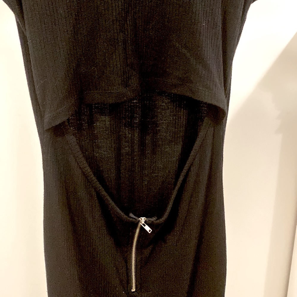 Black basic dress - Picture 3 of 3